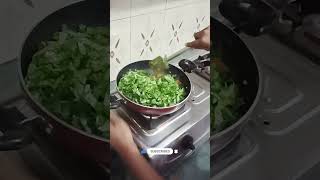 Besan palak ki sabjiindianfood respiceyoutubeshorts viedo [upl. by Eniamirt]