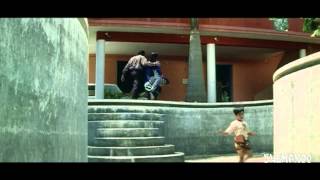 Deyyam Horror Movie Scenes  Jayasudha visiting the new house with her family  J D Chakravarthy [upl. by Eniamraj]