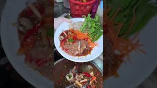 Papaya salad restaurant kaiyokkrok WoWThai Street Food [upl. by Suinuj]