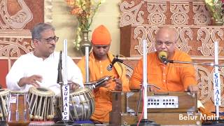 Devotional Songs by Swami Divyavratananda on Devotees Convention 2018 Day 1 [upl. by Akoyin]