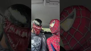 SPIDERMAN SE VENGA DE VENOM EN SU AUTO🤣 [upl. by Amleht]