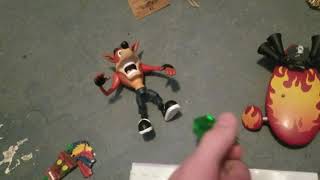 Jetboard Crash Bandicoot Loaten toy review [upl. by Naujd]