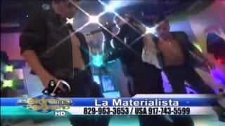 La Materialista  I am the best chipi cha cha  en vivo [upl. by Joann43]