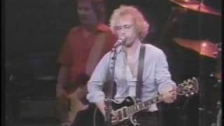 WARREN ZEVON  JEANNIE NEEDS A SHOOTER  LIVE [upl. by Enirol474]