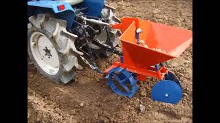 Sembradora de papas ajos 1 hilera U1050 para tractor agricola 25hp plantador [upl. by Giuliana]