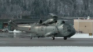 Royal Canadian Air Force Sikorsky CH124 Sea King Engine Startup and Takeoff [upl. by Lienaj945]