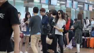 SNSD YULTI  ROCKS THE AIRPORTS [upl. by Claire596]