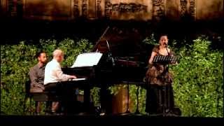 Cecilia Lavilla Berganza  Miguel Ituarte Debussy Chevaux de bois [upl. by Mauchi]