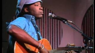 Milton Nascimento  Pai Grande  1981Suíça [upl. by Wiggins808]