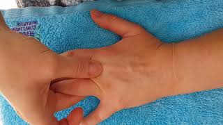 Simple hand massage demonstration  5 min [upl. by Duwalt]