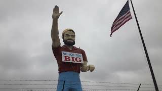 Muffler Man Statue Big Fiberglass Woodsman Paul Bunyan  quotNo Job Too Bigquot in Foristell Missouri [upl. by Adnamma]