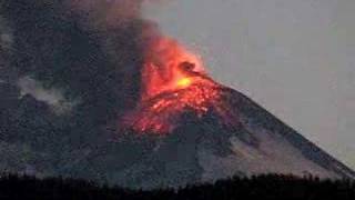 Volcan Llaima erupcion III [upl. by Nonohcle375]