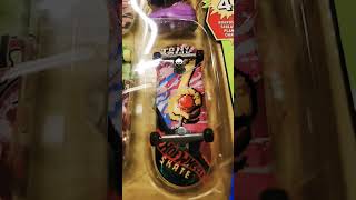 NEW TONY HAWK FINGER SKATEBOARDS WITH THE KICKS tonyhawk blink182 skateordie hotwheels toys 90 [upl. by Hock808]