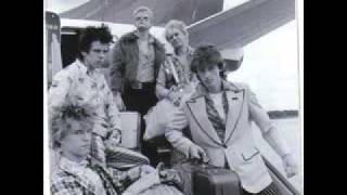 Die Toten Hosen  Schwarzwaldklinik Demo´85flv [upl. by Tower]