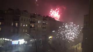 SilvesterFeuerwerk in Berlin Moabit  New Year Celebration 20182019 [upl. by Nrublim]