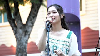 8K HDR 크리샤 츄Kriesha Chu 신촌 버스킹 Delight by 전바이러스 [upl. by Alida259]