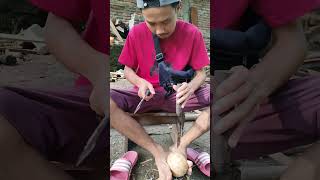 Membuat gayung dari batok kelapa [upl. by Tyler]