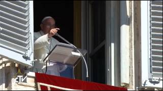 Papa Francesco presenta al mondo la Bibbia delle Edizioni San Paolo [upl. by Nsaj]