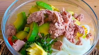 Ensalada de aguacate y atún deliciosa y fácil de preparar [upl. by Hinch]