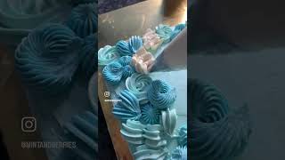 shades of blue 💙 toffeecake toffee simplecakedesign cakedecorating cakedecoratingvideos cake [upl. by Remus]