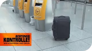 Herrenloser Koffer am Flughafen Gibt es Bombenalarm  Achtung Kontrolle  kabel eins [upl. by Halueb]