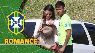 Neymar e Bruna Marquezine se encontram em treino da Seleção Brasileira [upl. by Norahs354]