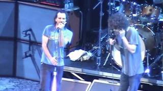 Pearl Jam w Andrew Stockdale  Hunger Strike Barcelona 06 HD [upl. by Shurlocke]