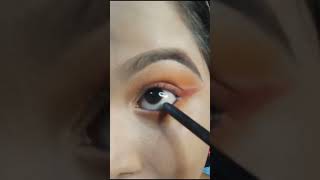 Orange eye 🧡🍂subscribe eyemakeup eyemakeuptutorial like comment [upl. by Hilliary799]