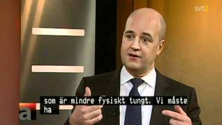 100 åringar är ett problem för Psykopat Reinfeldt [upl. by Jentoft417]