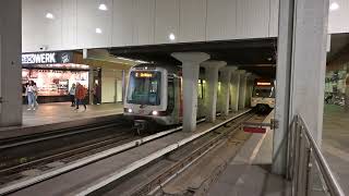 De Rotterdamse metro op halte Beurs [upl. by Frentz]