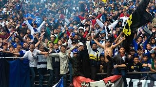 Aksi gokil bobotoh Persib di final ISL 2014 HD lucu pzn euy [upl. by Icyac]