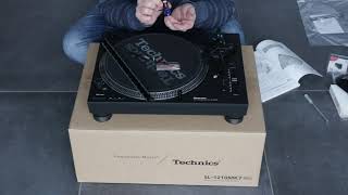 Unboxing a Technics SL1210 MK7 with 20x speed [upl. by Alorac]