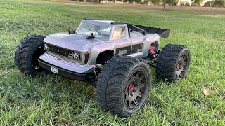 5TH SCALE FRIDAYS ARRMA OUTCAST 8S [upl. by Yvaht]