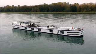 Péniche Freycinet  Rabelo  Sailing luxury barge [upl. by Aytak962]