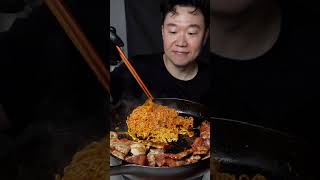 PORK BELLY amp SPICY FRIED NOODLE [upl. by Namyl]