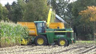 Mais hakselen  Marktveldweg in Uddel  John Deere 6850  P van den Hardenberg  NL  2012 [upl. by Ayit]