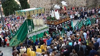 Procesión del Santo Calvario 2016 en Puertollano [upl. by Anelhtac694]