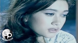 Nafa Urbach  Disisi Jurang Cinta Official Music Video [upl. by Grados]