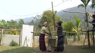 Huemmai Sairiq rice pounding song performed by Mrs Sainang and Mrs Phanang Ko at New Putok village [upl. by Assirat]