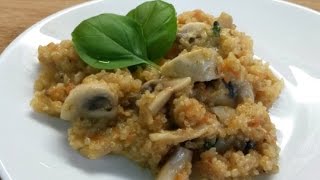 Quinoa com cogumelos  Quinoa with mushrooms [upl. by Yelnek]