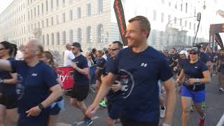 Start Halbmarathon 2 Gruppe  41 SportScheck Stadtlauf 2019 München [upl. by Romina321]