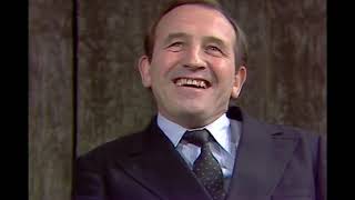 Leonard Rossiter talks about Rising Damp 1980 [upl. by Rutter]