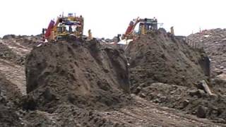 Komatsu 575 Superdozer x 2mpg [upl. by Weingarten118]