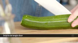 How To  Zo snijd je courgette [upl. by Jobie]