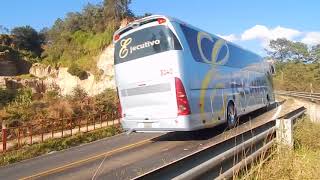 Autobuses Atah y Via Jugandose el pasaje Irizar vs Multego [upl. by Hayifas337]