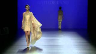 Desfile invitada y novia Matilde Cano 2016  Barcelona Bridal Week 2015 [upl. by Htebazie325]