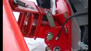 TeMax Elektro Mini Dumper Montage des Schneeschildes [upl. by Dinesh56]