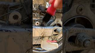 How to lube a dirt bike chain dirtbike xr100 [upl. by Ruhl581]