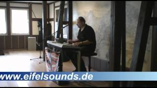 Eifelsounds  Burgmarkt Altwindeck  Livemusik  Tyros 3 [upl. by Atineb148]