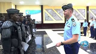 Gendarmerie  remise de certificats de participation par les officiels [upl. by Naloc497]